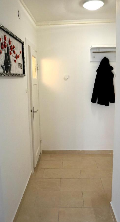 Alster Hamburg - Saniertes Und Mobliertes Apartment Mit Bad Und Kuche المظهر الخارجي الصورة
