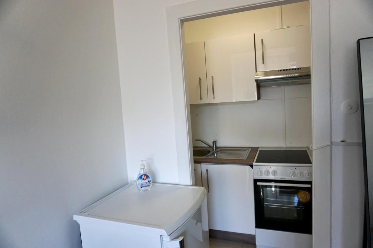 Alster Hamburg - Saniertes Und Mobliertes Apartment Mit Bad Und Kuche المظهر الخارجي الصورة